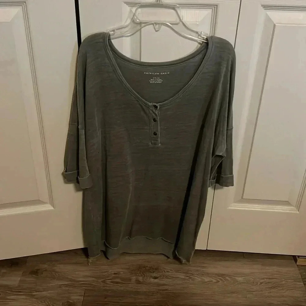 American Eagle Top
